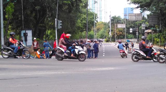 Oaalaa, Dua Kelompok Remaja Putri Perang Batu di Manggarai 